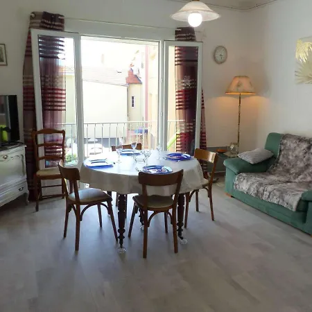 Apartment Climatise Au Centre Du Lavandou, 3 Avec Balcon, Proche Commodites - Fr-1-308-157 Le Lavandou